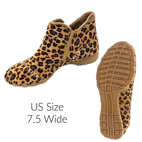 Skechers Leopard Suede Biker Ankle Boots Earthy Chic Natural Animal NIB - Picture 2 of 2